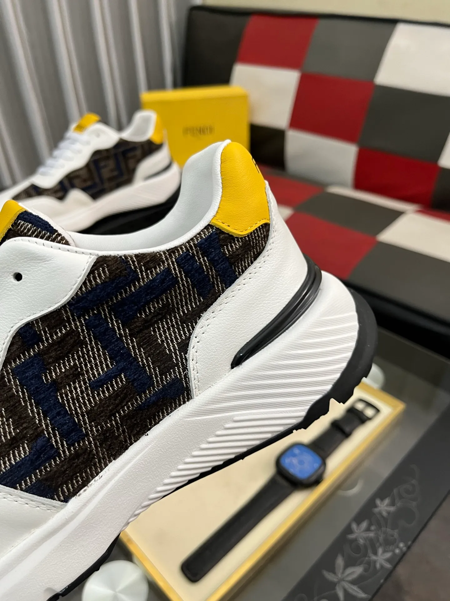 Men's Men's Shoes💰458⌚️⌚️[Fendi] Fendi's latest casual shoes for men! Available at counters simultaneously! A one-to-one replica of the original. Made entirely of imported top-grain calfskin, the interior is made of top-grain water-dyed cowhide, and the original factory-supplied rubber outsole. Leading new fashion concepts. Matching code: 38-443️⃣Colors available